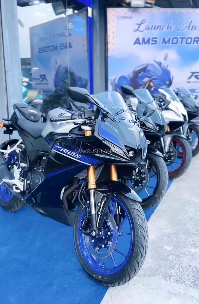 YAMAHA-R2-3