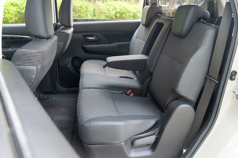 Chi detail Suzuki XL7 2026 vừa ra mắt Việt Nam, giá từ 569,9 triệu đồng, cạnh tranh với Xpander - Hình 7