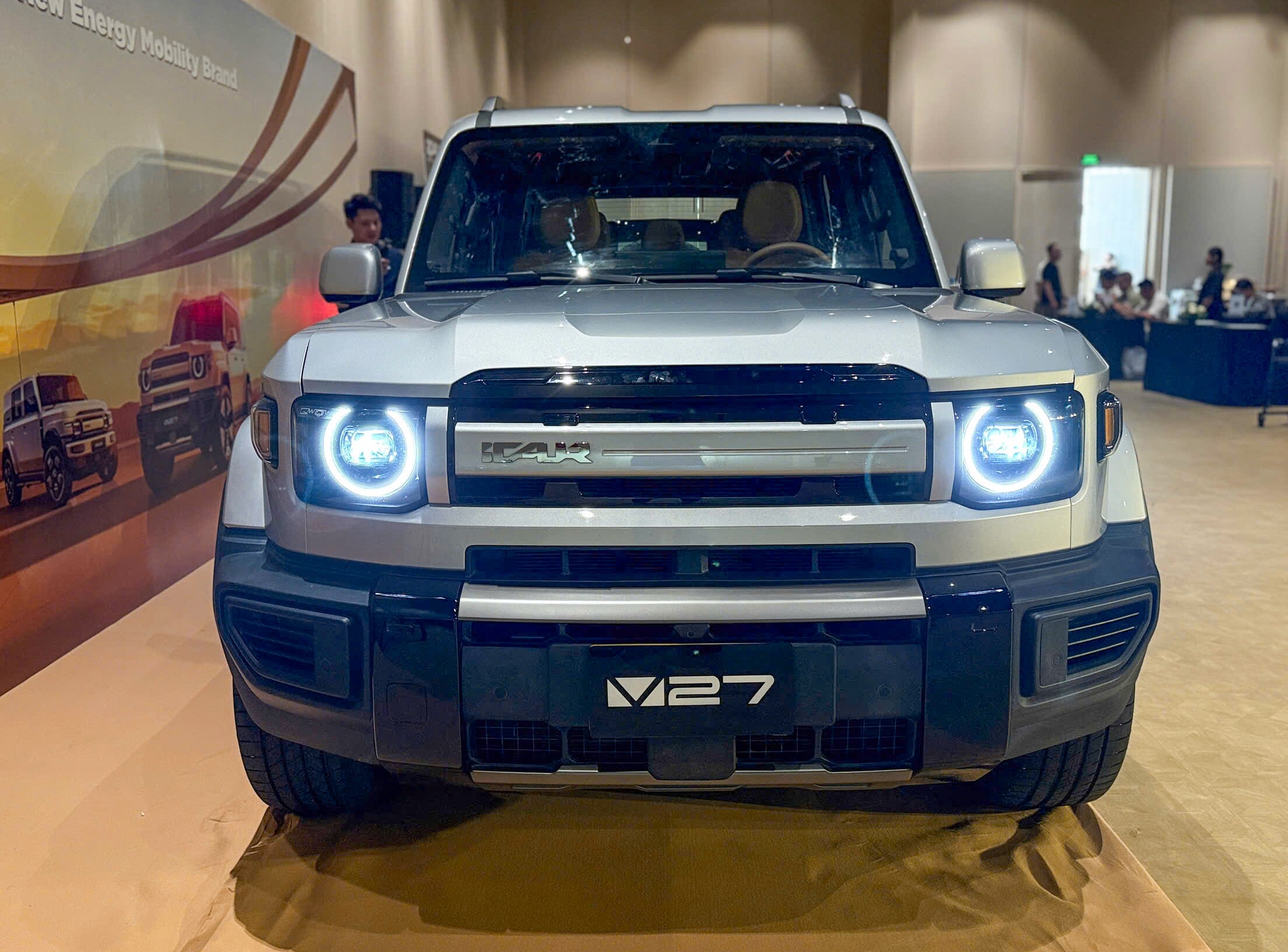 Pin dung lượng khoảng 34 kWh cho phép V27 vận hành thuần điện khoảng 200 km.