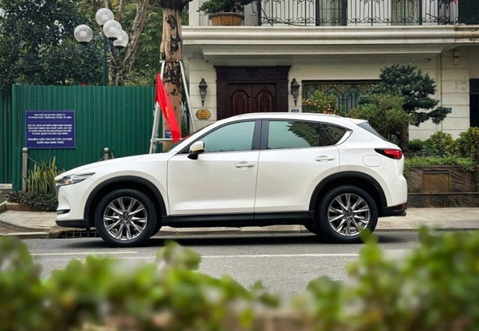 Giá xăng dầu trưa nay 3/8: Xăng E10 và RON 92 chỉ cách đáy 3.000 đồng/lít, dầu diesel ‘rẻ bèo’, giá lăn bánh Mazda CX-5 ảnh 3
