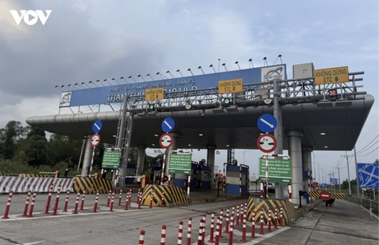 Không ít tài xế cũng đặt vấn đề ở góc độ giá trị khoản thu 6.600 đồng/tháng là không đáng gì, nhưng nếu duy trì trong nhiều năm và áp dụng trên số lượng lớn tài khoản giao thông thì tổng số tiền phí thu được khá lớn.