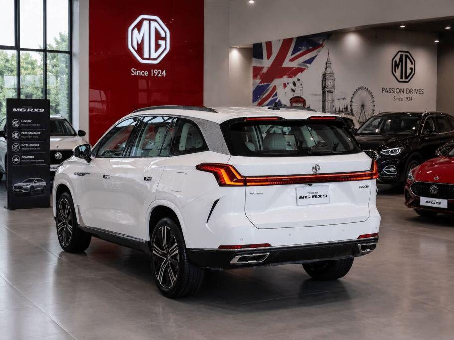 MG RX9 là mẫu SUV 7 chỗ với cấu hình ba hàng ghế.