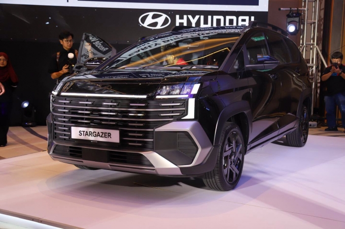 Hyundai-Stargazer-1