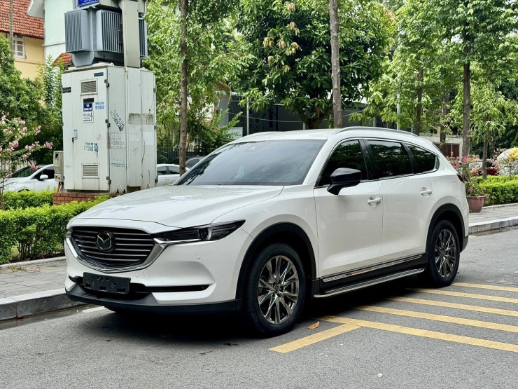 Tại Việt Nam, Mazda CX-9 được bán dưới tên gọi Mazda CX-8. Ảnh: EcoAuto