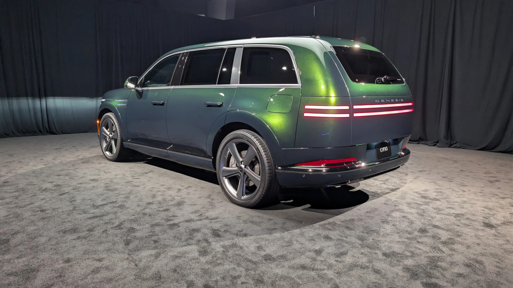 Chi tiết Genesis GV90 mới ra mắt: SUV điện cỡ lớn có cửa mở kiểu Rolls-Royce, công suất 657 mã lực, giá bán vẫn là ẩn số - Ảnh 15.