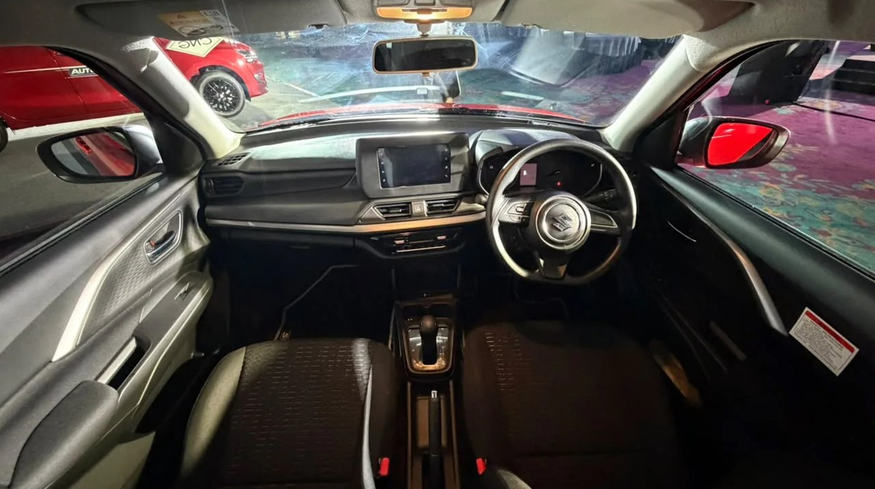 Quên Hyundai Grand i10 đi, Suzuki chính thức ra mắt ô tô ‘quốc dân’ mới giá chỉ từ 235 triệu đồng, rẻ hơn Kia Morning ảnh 3