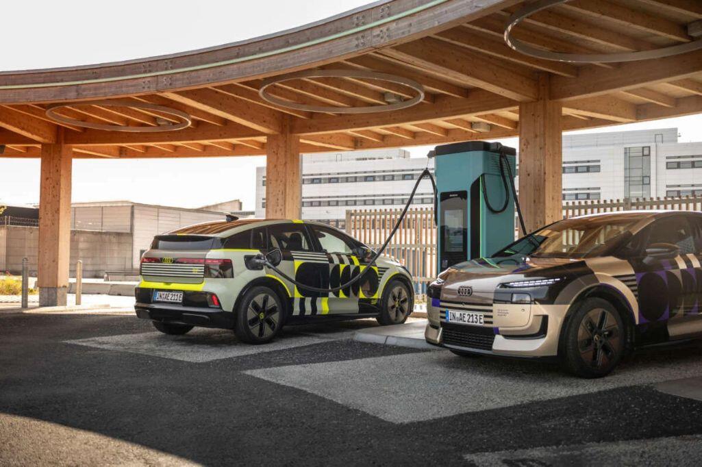 Tầm vận hành dự kiến của A2 e-tron vào khoảng 450 km sau mỗi lần sạc.