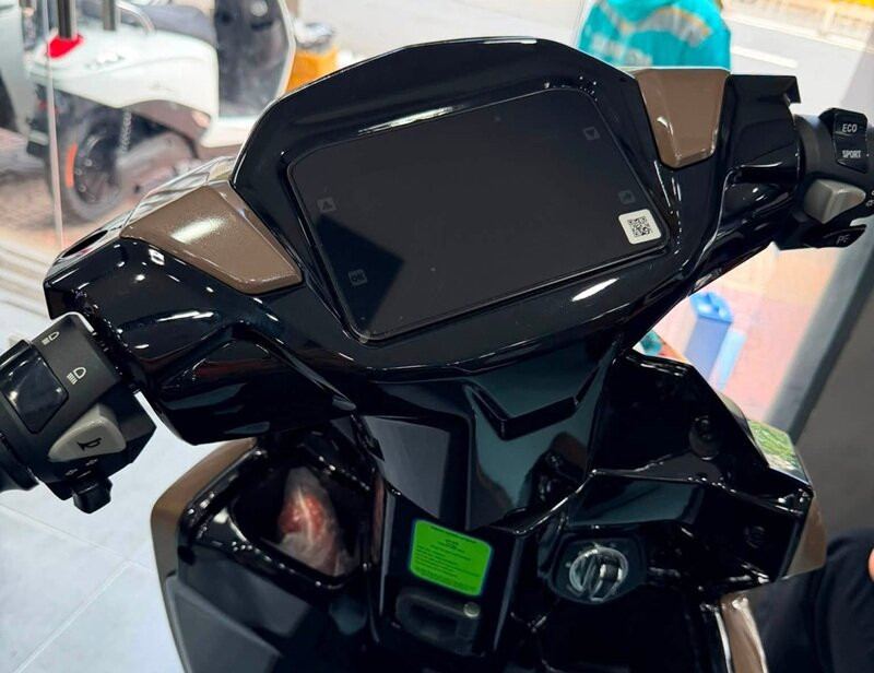 Màn hình TFT xe máy điện VinFast Kinet