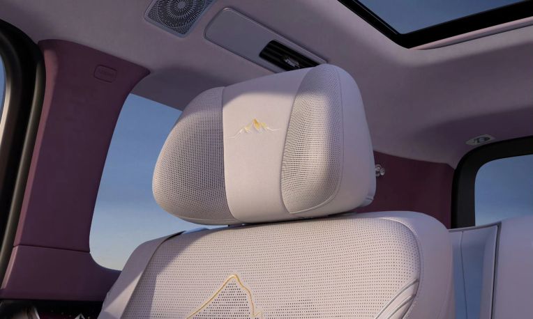 Hình ảnh nội thất BYD Yangwang U8L Snowcrest Edition