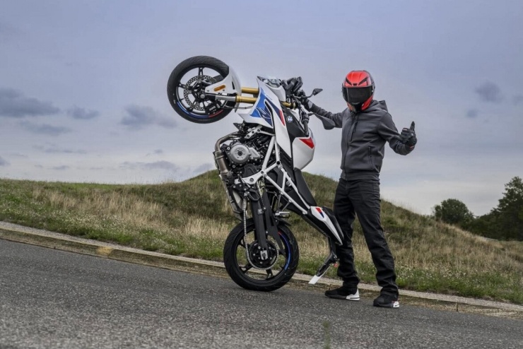 BMW F 450 R 2027 chào sân, thách thức mọi đối thủ - 4