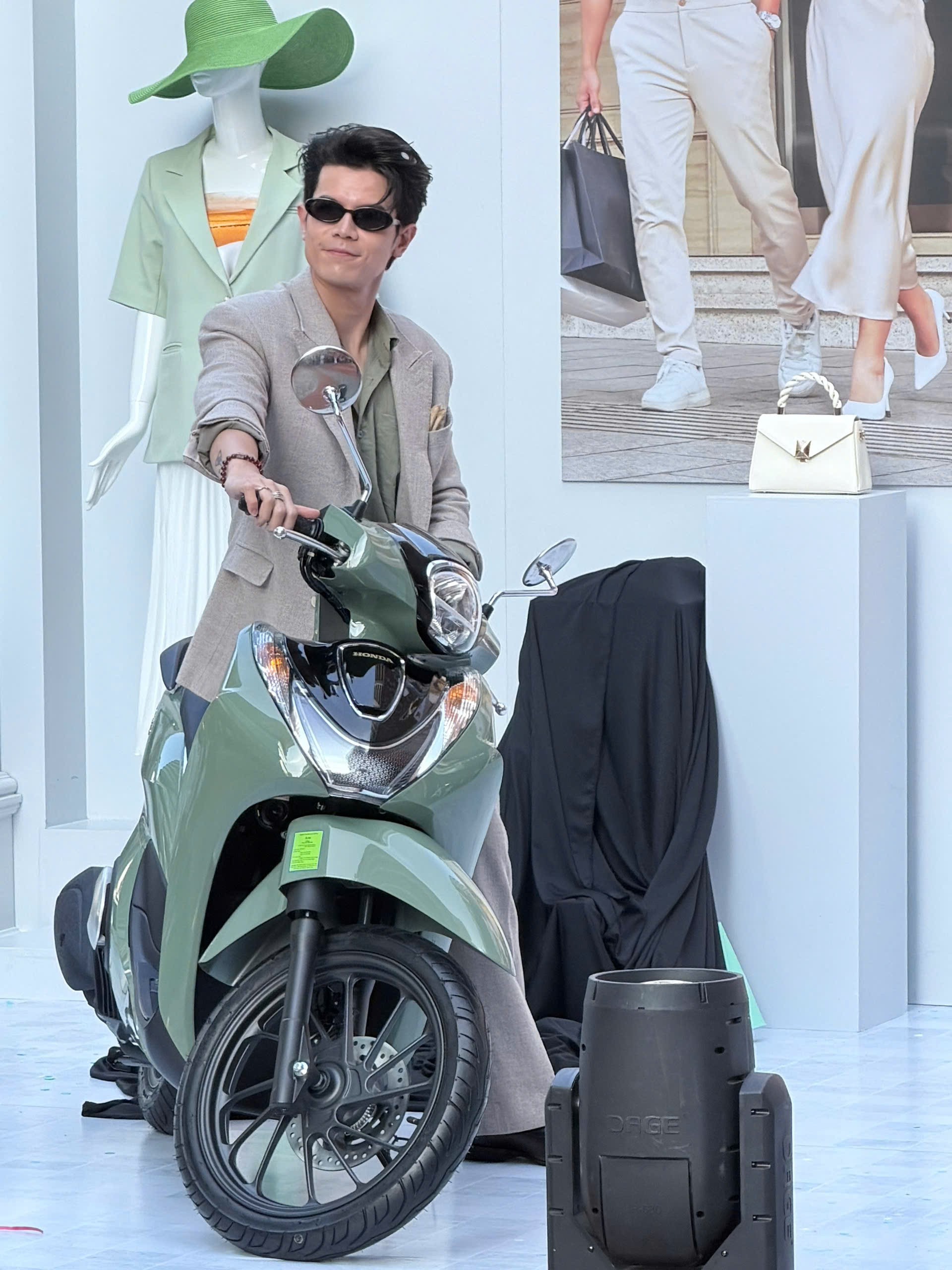 Tin xe hot 18/9: Ra mắt ‘vua xe ga’ 150cc mới có ABS 2 kênh như Honda SH, giá 50 triệu đồng rẻ hơn SH Mode và Air Blade ảnh 2