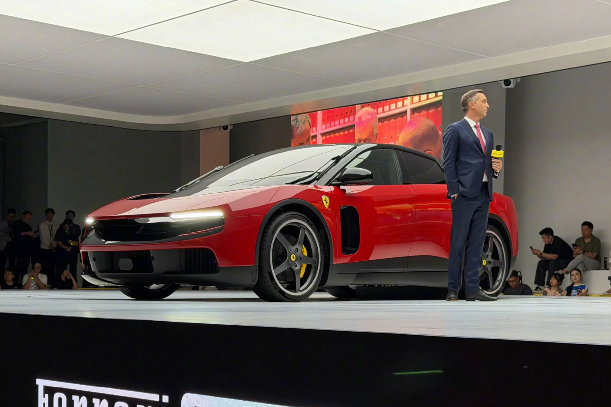 Ferrari Luce Trung Quốc tháng 6/2026