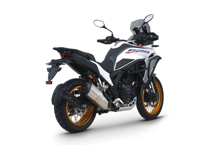 Kove 625X ra mắt: Mô tô adventure có radar, giá