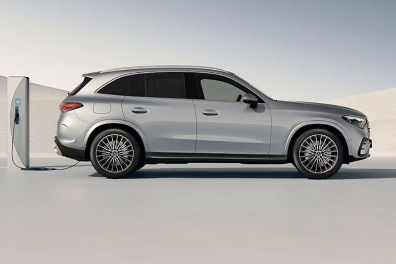 Chi tiết Mercedes-Benz GLC 350e vừa ra mắt Việt Nam, giá 2,999 tỷ đồng - Hình 3