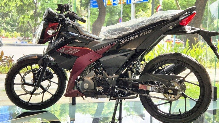 Bảng giá xe máy Suzuki tháng 8/2026: Ổn định, riêng V-Strom 250SX giảm sâu - 2