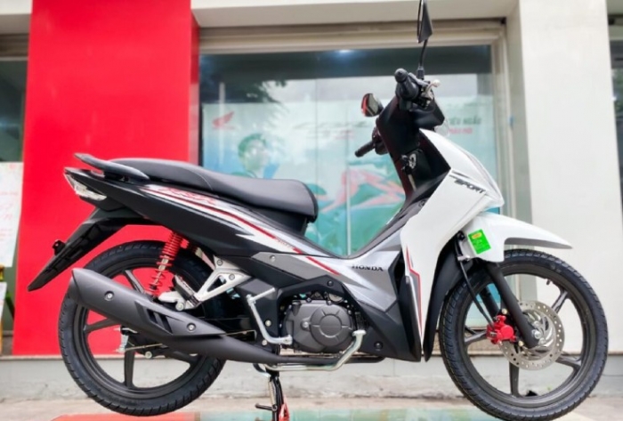 Giá xăng dầu trưa 1/10: Dầu diesel sắp rẻ, E10 và RON 92 có khả năng về 20.000 đồng/lít từ chiều nay? Giá đầy đình xe số ảnh 2