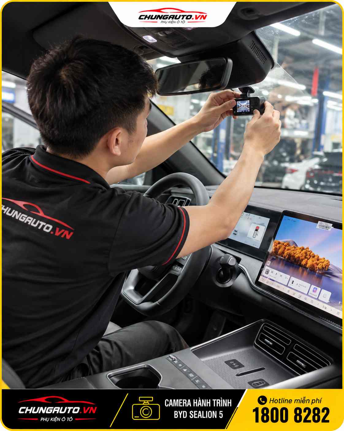 Kĩ thuật viên lắp Camera hành trình BYD Sealion 5