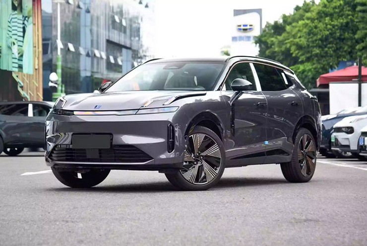 Loạt ô tô tiêu thụ chưa tới 4 lít/100 km đáng mua giữa áp lực giá xăng - 7