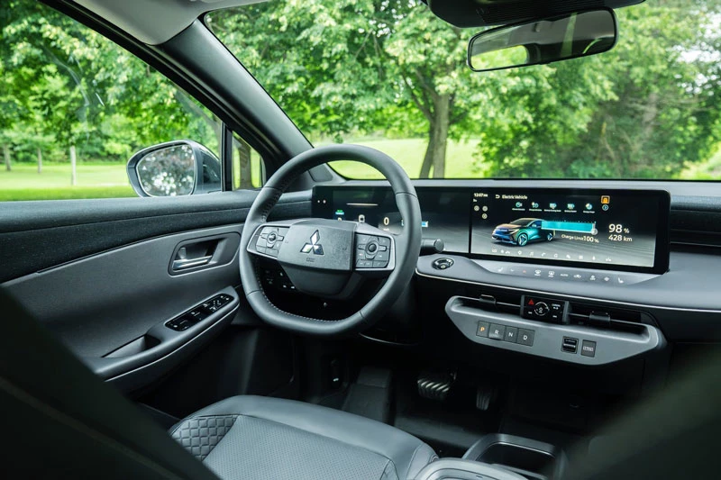 Xe điện Mitsubishi công suất 214 mã lực, phạm vi hoạt động 454 km, giá gần 1 tỷ đồng - Hình 6