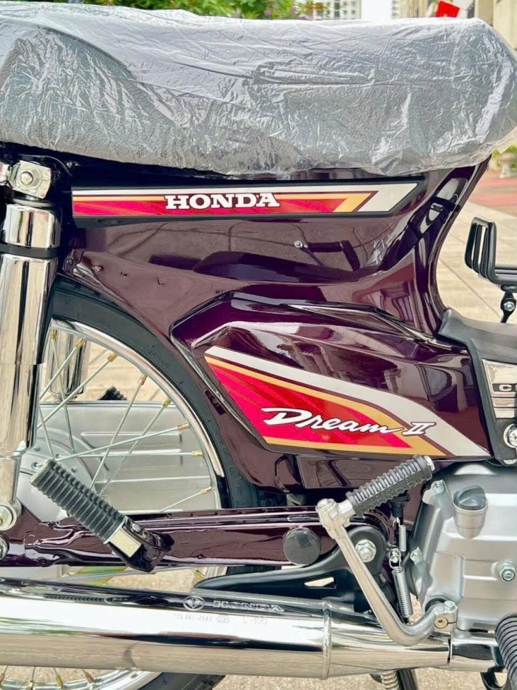 Bộ đôi Honda Dream Thái biển ngũ quý 8, ngũ quý 7 giá hơn 700 triệu tại Hà Nội - 3