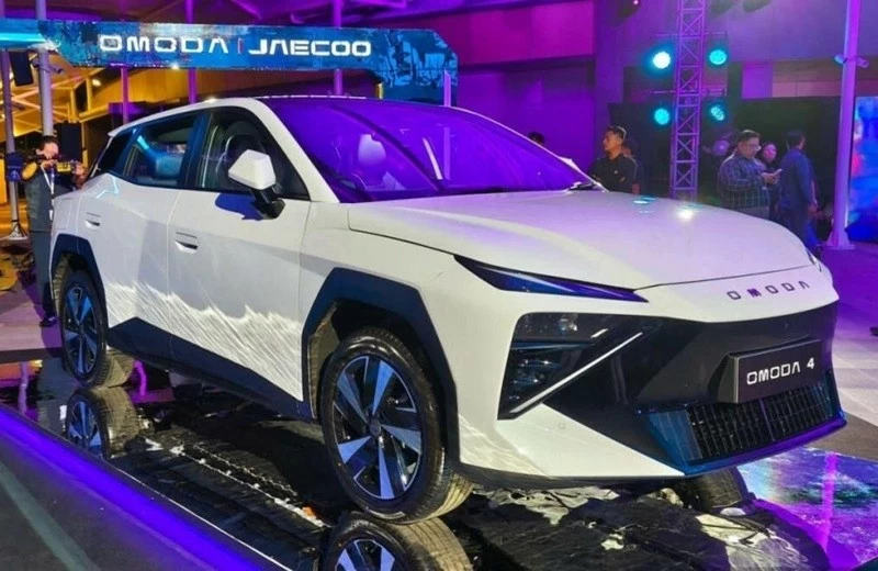 Omoda 4 EV được định vị dưới C5 và E5, trở thành lựa chọn dễ tiếp cận nhất của thương hiệu ở nhóm SUV thuần điện.