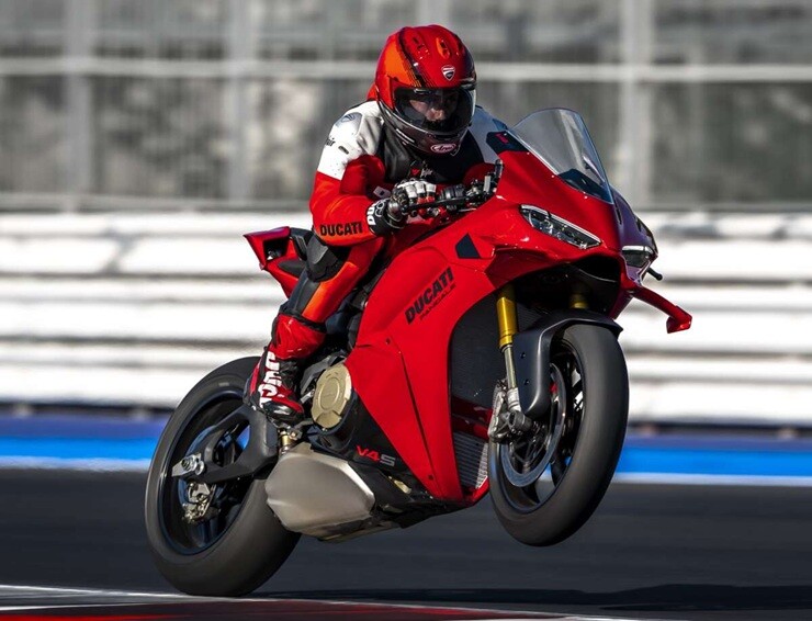 “Mãnh thú” Ducati Panigale V4 2027 trình làng, mạnh 218 mã lực - 2
