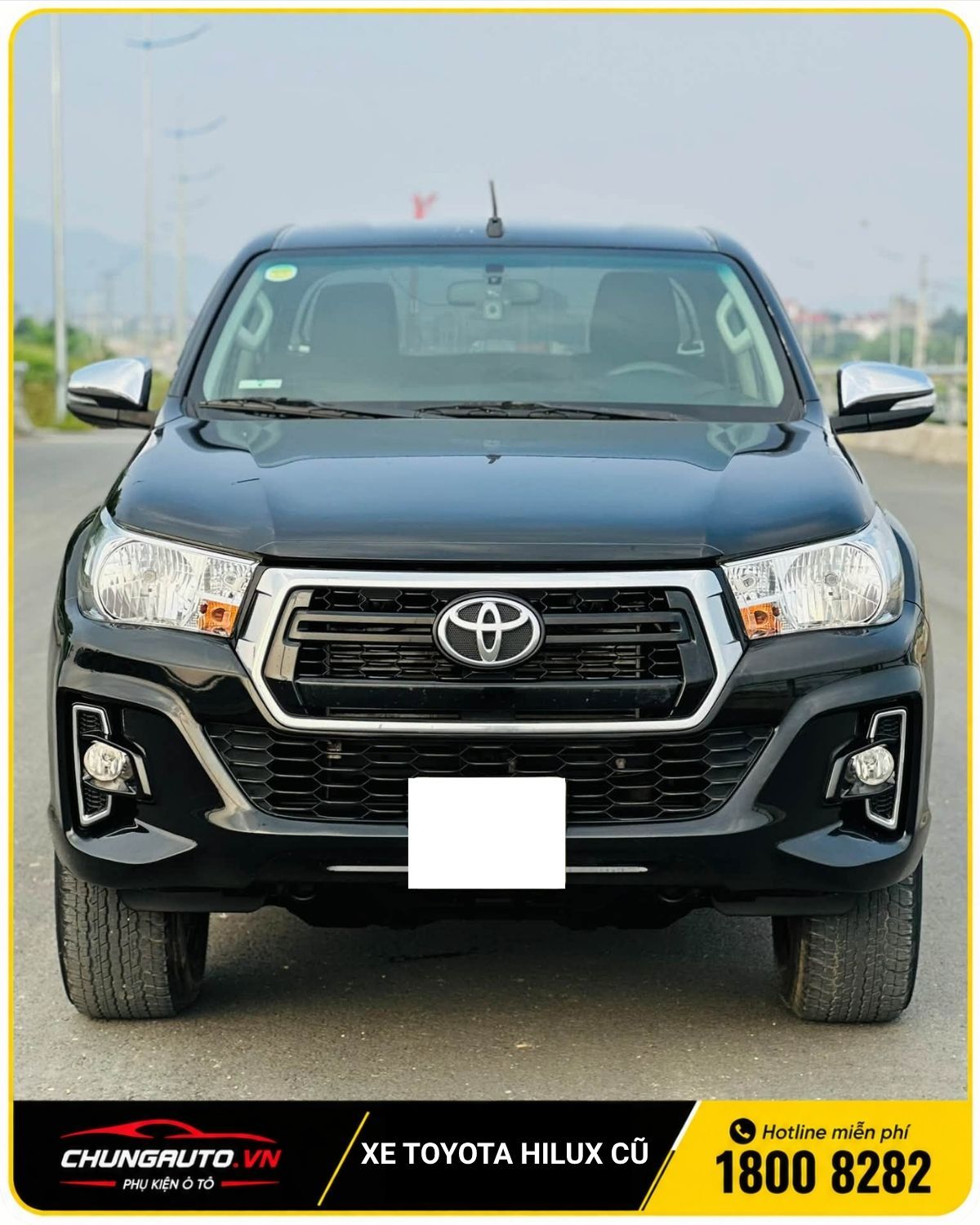 Xe bán tải Toyota Hilux cũ 2019