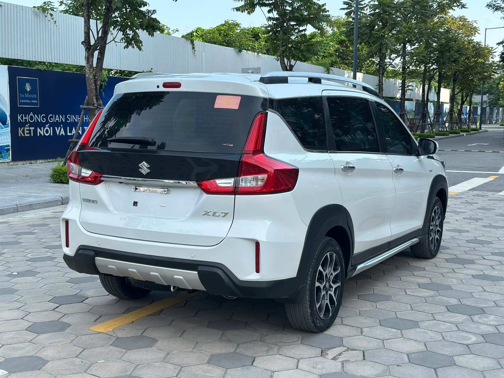 Xe có kích thước chiều dài x rộng x cao lần lượt là: 4.450 x 1.775 x 1.710 mm.