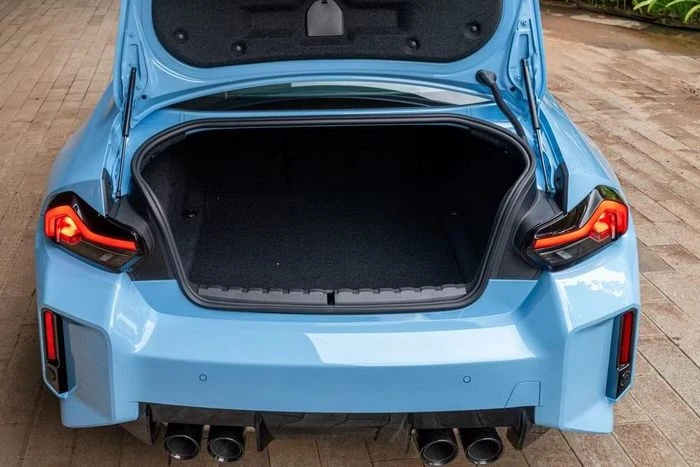 Cận cảnh BMW M2 giá gần 4,1 tỷ đồng vừa ra mắt thị trường Việt Nam - Hình 15