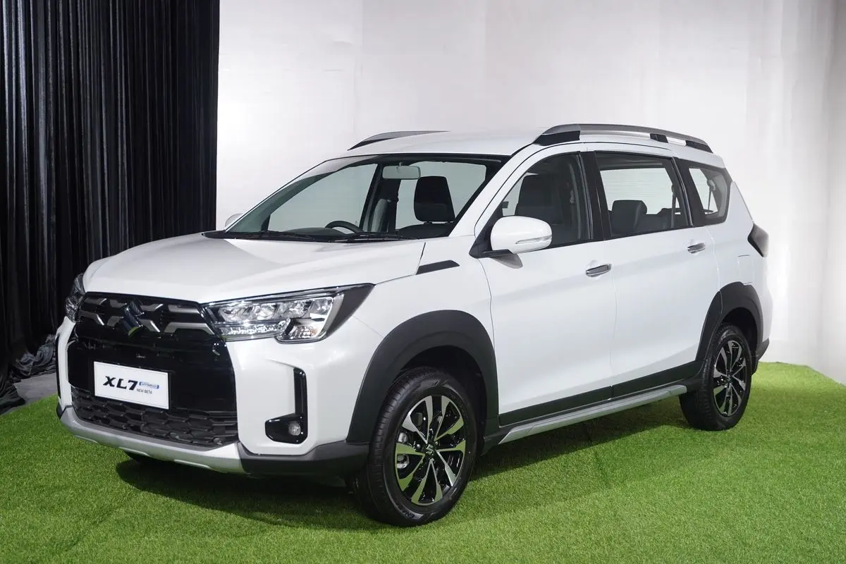 Suzuki XL7 Hybrid