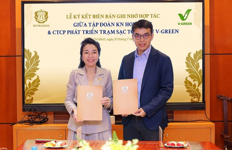 V-GREEN hợp tác cùng KN Holdings phát triển hạ tầng sạc và đổi pin xe điện