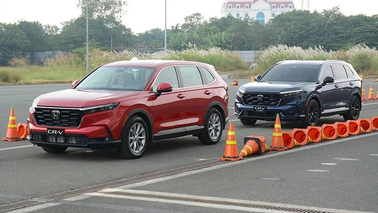 Đánh giá chi tiết Honda CR-V 2026: Đột phá công nghệ hybrid và bảng giá lăn bánh mới nhất - Hình 3
