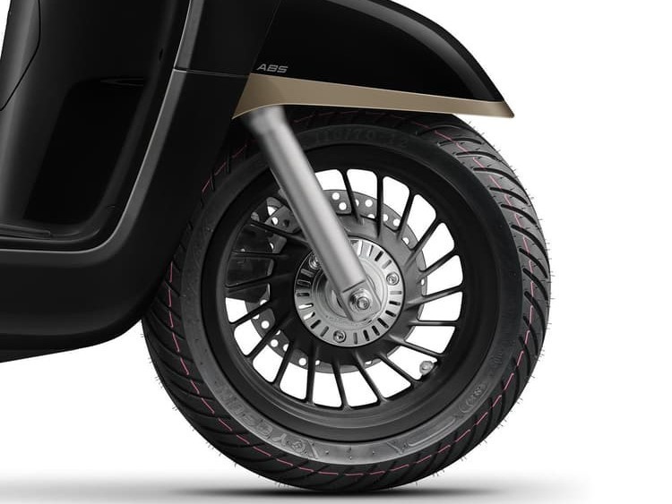 Chính thức ra mắt ‘vua xe ga’ 150cc mới giá 46 triệu đồng ‘nét’ hơn Honda SH Mode, có ABS 2 kênh và TCS át vía Air Blade ảnh 5
