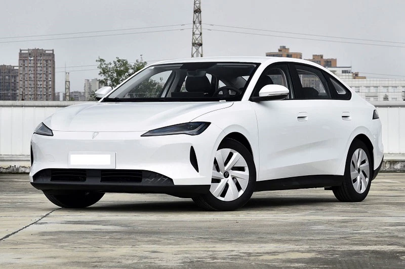 Xe điện hạng D công suất 195 mã lực, phạm vi hoạt động 555km, giá hơn 300 triệu đồng - Hình 2