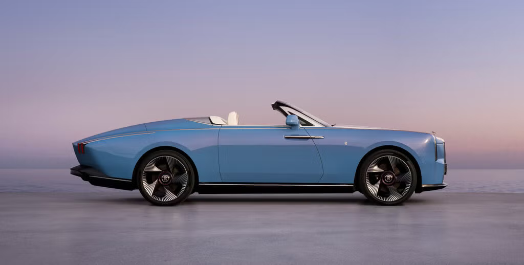 Chiến lược bán xe kiểu Rolls-Royce: Tối ưu giá trị thay vì chạy đua sản lượng - Hình 2