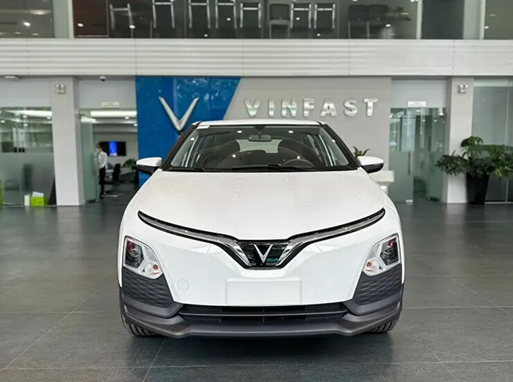 Thân xe và mâm xe VinFast VF 5
