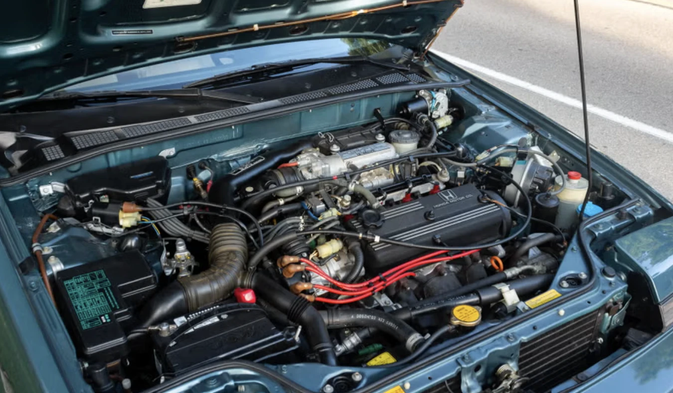 Hai chiếc Honda Accord cổ gần như mới sau hơn 30 năm - Hình 6