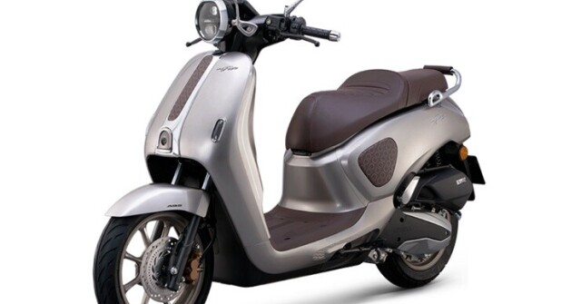 Honda ra mắt xe ga mới với radar điểm mù, trang bị đáng gờm hơn SH