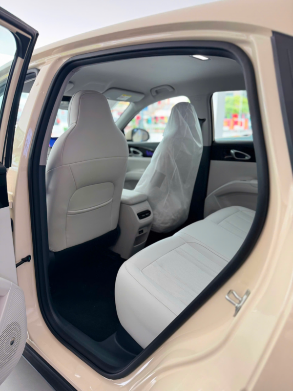 Geely EX2 2026 khuyến mãi T8/2026: Giá lăn bánh, thông số xe, trả góp