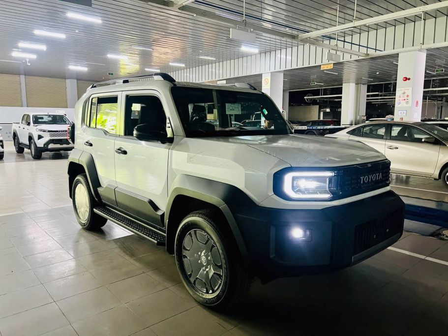Toyota Land Cruiser FJ
