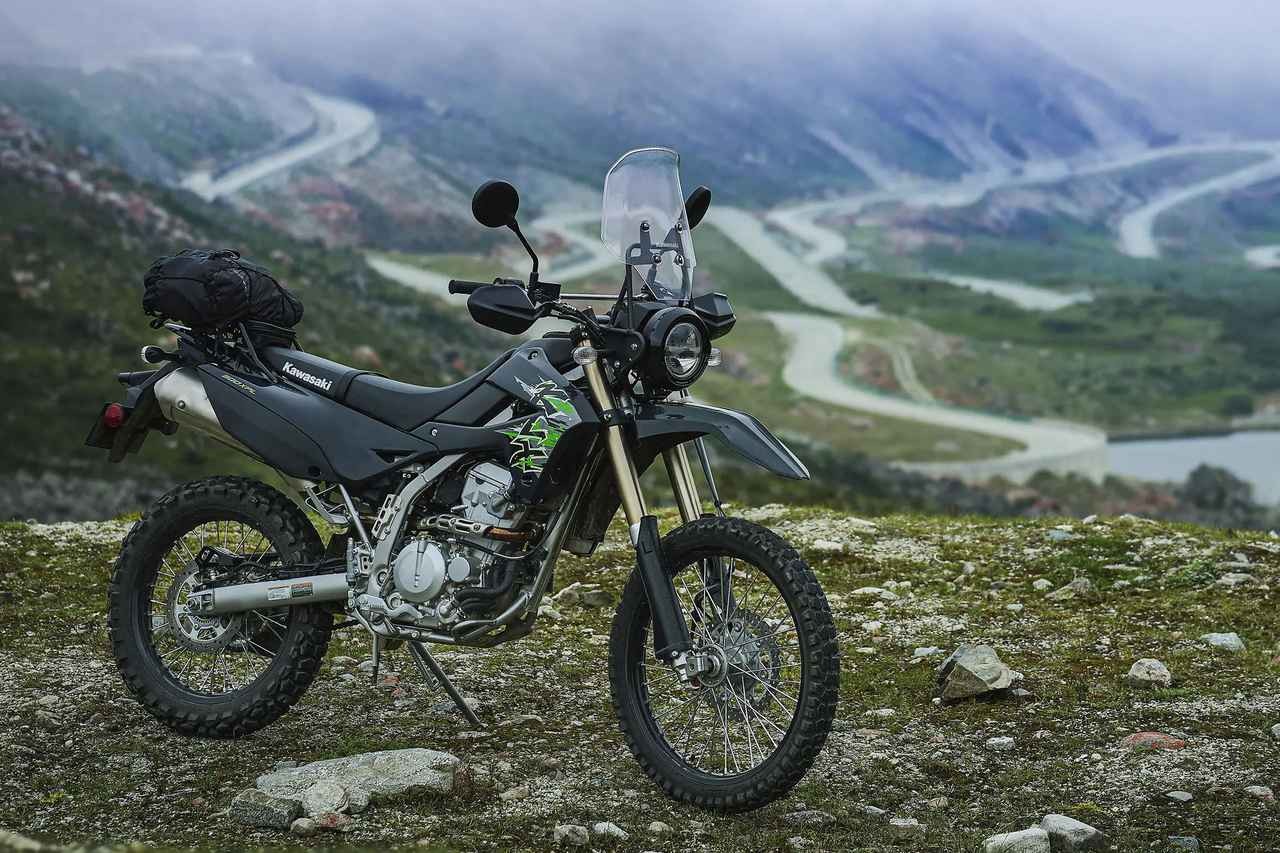 ‘Vua côn tay’ mới của Nhật ra mắt: Động cơ 292cc mạnh mẽ hơn Yamaha Exciter và Honda Winner R, có ABS 2 kênh, giá rẻ ảnh 1
