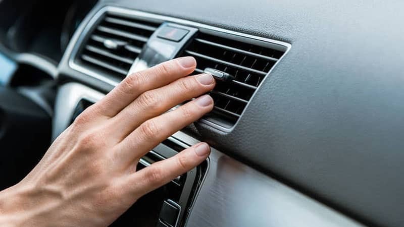 Khi nào nên vệ sinh điều hoà xe hơi