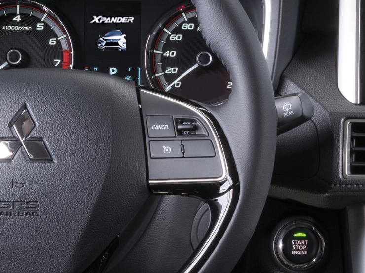 Xpander Cross có Cruise Control, nhưng tài xế vẫn cần chủ động kiểm soát khoảng cách với xe trước