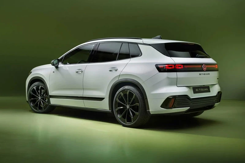 SUV chạy điện công suất 295 mã lực, phạm vi hoạt động 600km, giá hơn 1,2 tỷ đồng - Hình 4