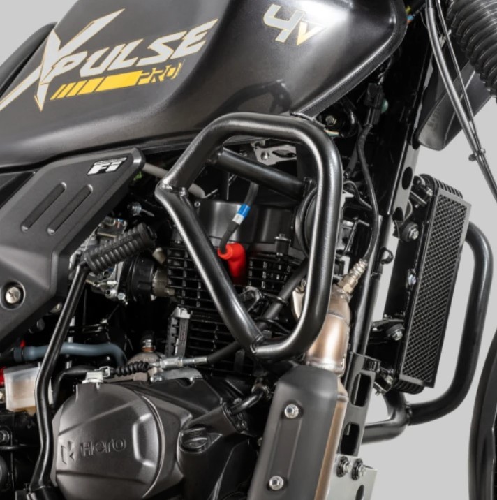 ‘Vua côn tay’ 200cc mới chính thức ra mắt: Phong cách cá nhân hơn Yamaha Exciter, trang bị bỏ xa Honda Winner R, giá rẻ ảnh 3