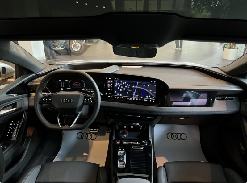 Audi S6 Sportback e-tron 2026: Sedan thuần điện hiệu năng cao đầu tiên của Audi tại Việt Nam