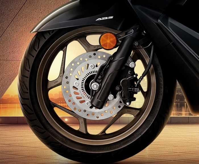 Honda-PCX-160-3
