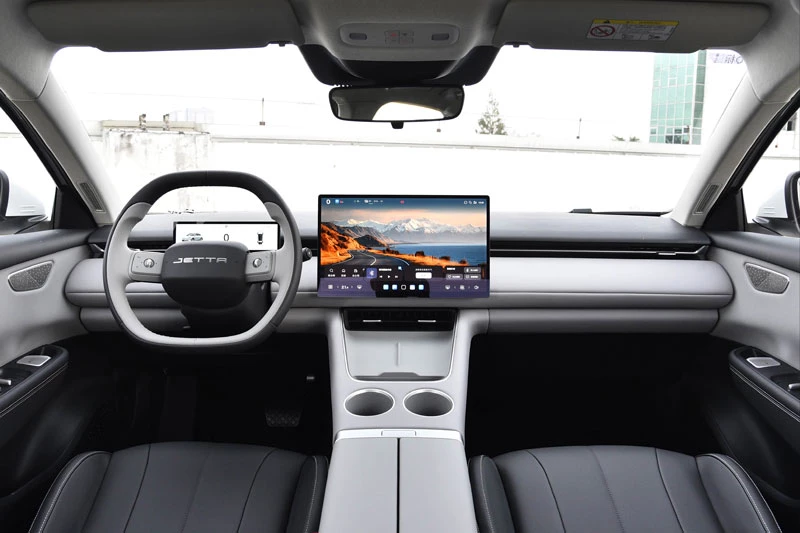 Xe sedan hạng D công suất 197 mã lực, giá hơn 310 triệu đồng - Hình 4