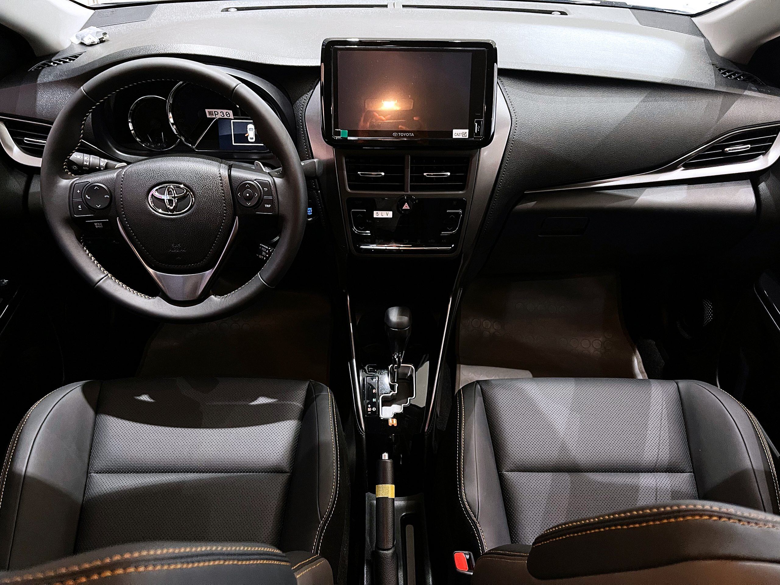Toyota sử dụng Dynamic Radar Cruise Control (DRCC).