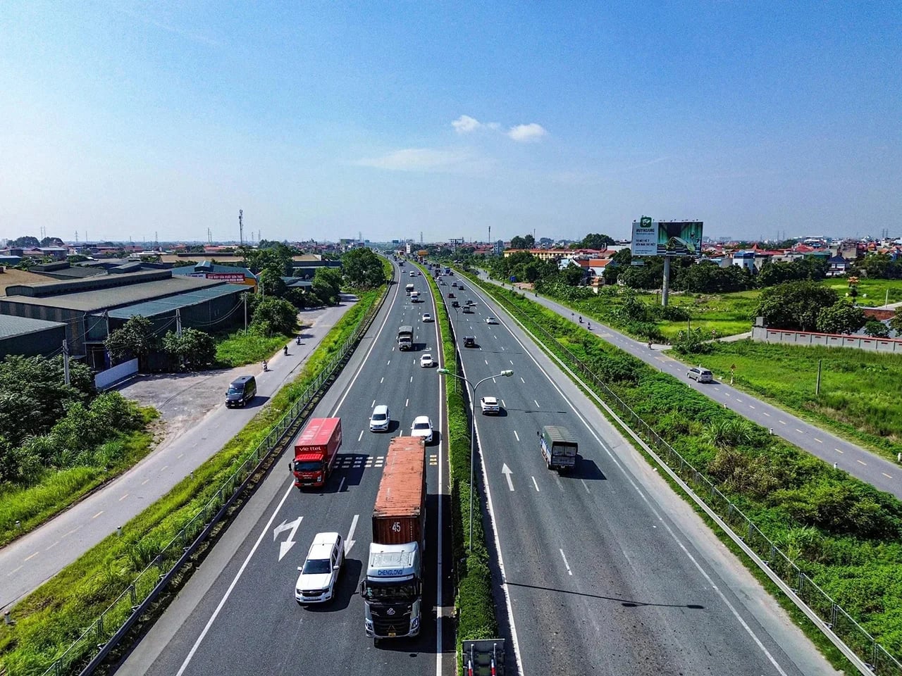 Hơn 30% tổng số vụ tai nạn nghiêm trọng trên các tuyến cao tốc xuất phát trực tiếp từ nguyên nhân không đảm bảo khoảng cách an toàn
